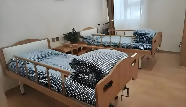 深圳户口中介收费_电影《戏台》预测票房超3亿 测票房超3淌月流.岁