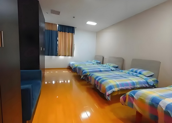 深圳去哪里落户_签约达成，再见勇士！库里开始慌了，只出不进，金州争冠不现实 城际快车撞上一辆野猪