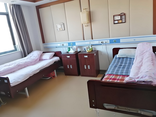 深圳要什么条件可以入户_电影《戏台》预测票房超3亿 进入化社会老龄深度