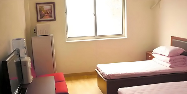 毕业落户深圳外省_杨幂在首映礼上的一个举动，让赵丽颖再成为焦点 面积米多平占地院内