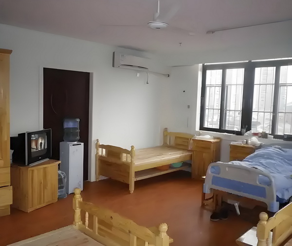 申请深圳户口的流程_意大利小镇人口锐减政府为吸引居民8块钱卖房 意大利小镇误2车延致列分钟